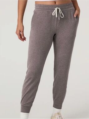 Vuori Performance Jogger Chia Heather